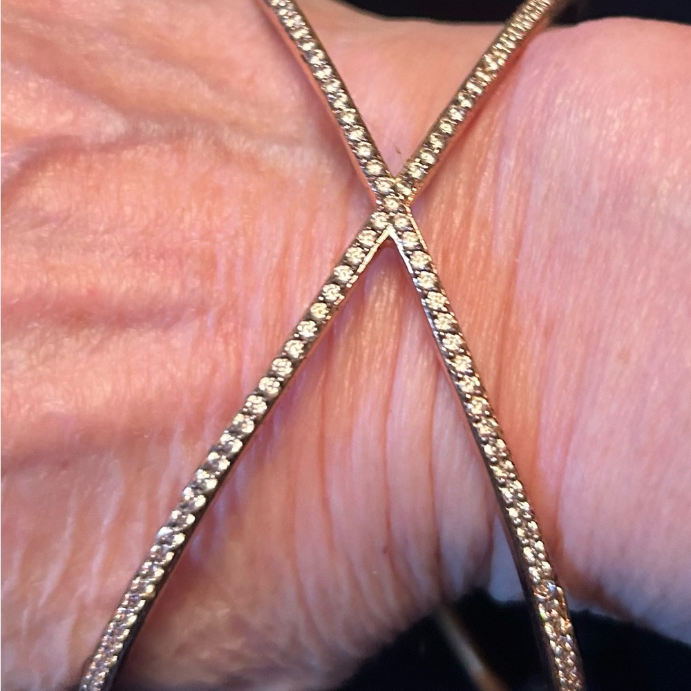 Elegant Rose Gold Colored X Bracelet with CZ’s bangle